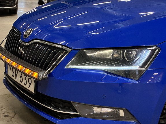 Skoda Superb 8 of 30