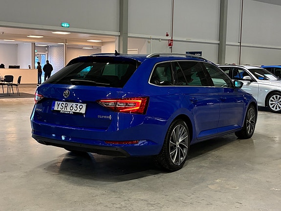 Skoda Superb 4 of 5