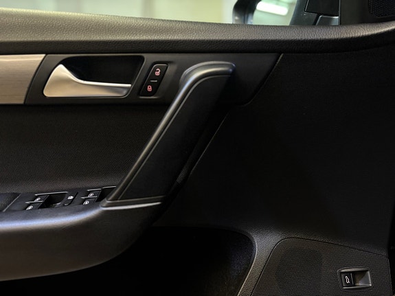 Volkswagen Passat 15 of 15