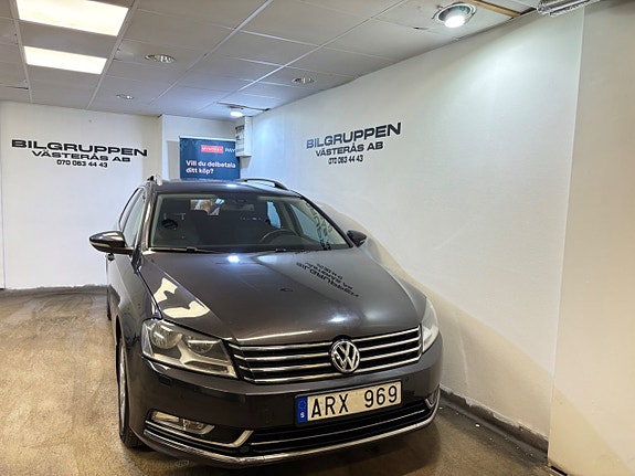 Volkswagen Passat 2 of 5