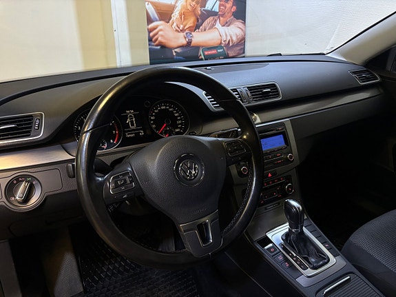 Volkswagen Passat 7 of 15