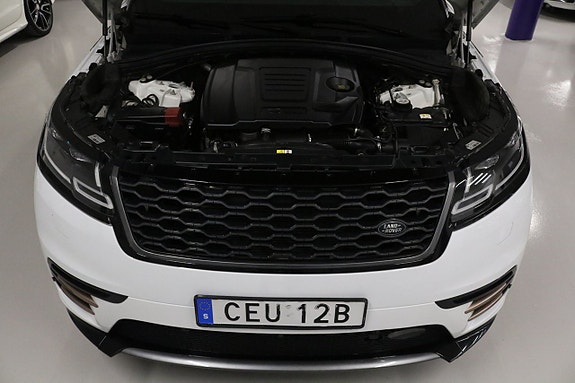 Land Rover Range Rover Velar 15 of 30