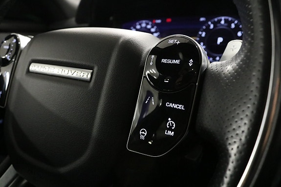 Land Rover Range Rover Velar 25 of 30