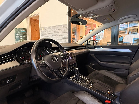 Volkswagen Passat 12 of 21