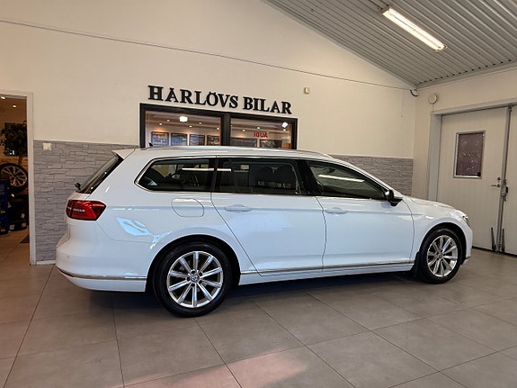 Volkswagen Passat 6 of 21