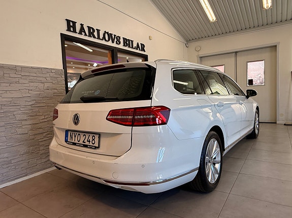 Volkswagen Passat 8 of 21