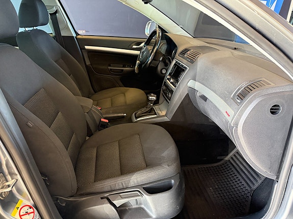 Skoda Octavia Scout 8 of 14