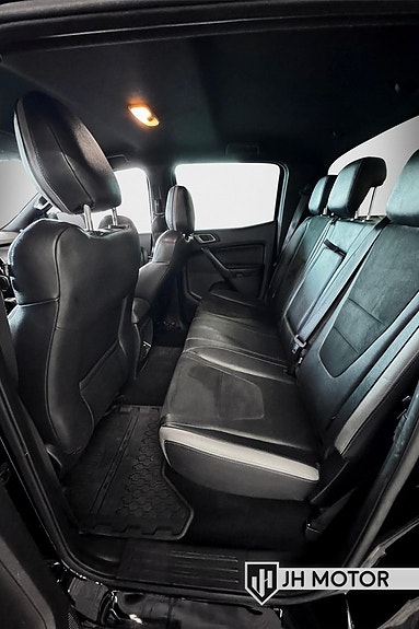 Ford Ranger Raptor 22 of 27