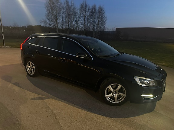 Volvo V60 3 of 9