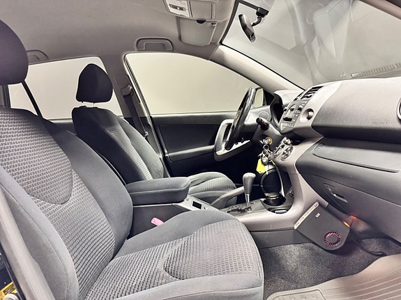 Toyota RAV4 10 of 10