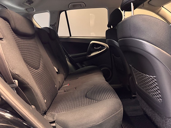Toyota RAV4 9 of 10