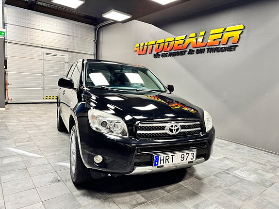 Toyota RAV4 6 of 10