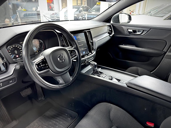 Volvo V60 8 of 15