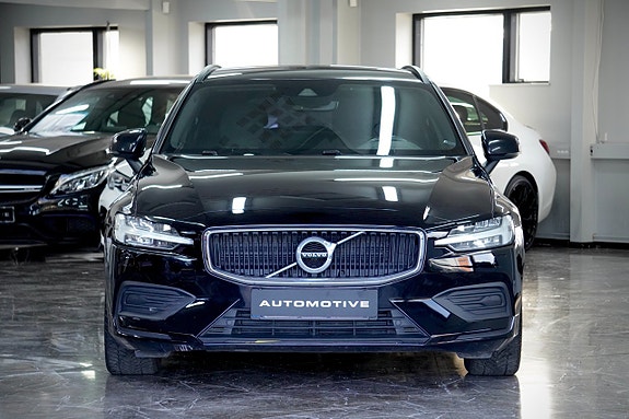 Volvo V60 2 of 15