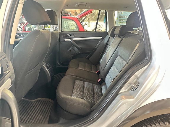 Skoda Octavia Scout 7 of 13