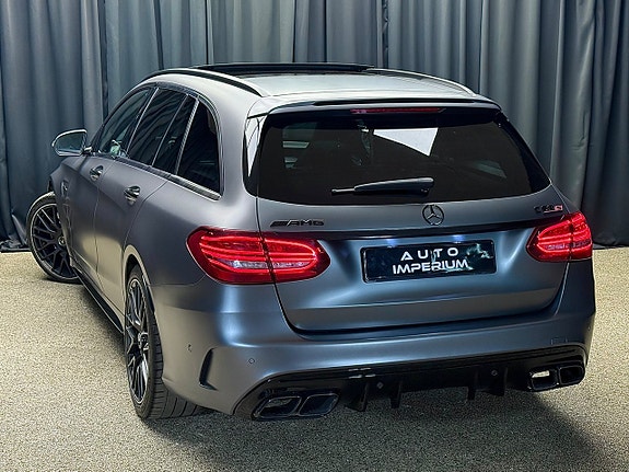 Mercedes-Benz C63 11 of 30