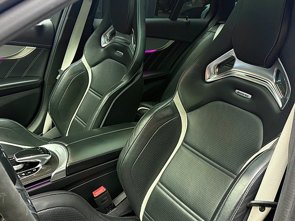 Mercedes-Benz C63 22 of 30