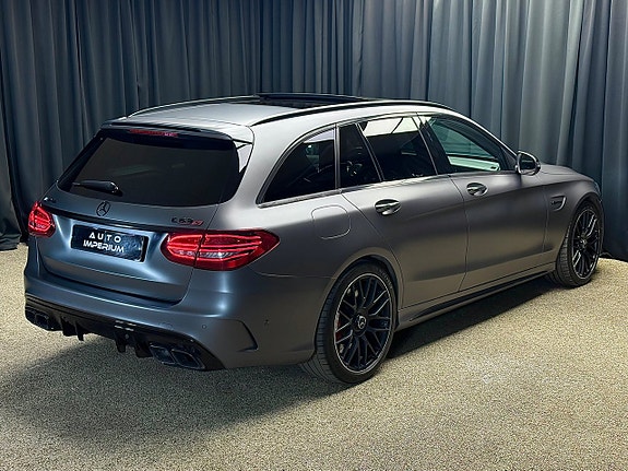 Mercedes-Benz C63 13 of 30