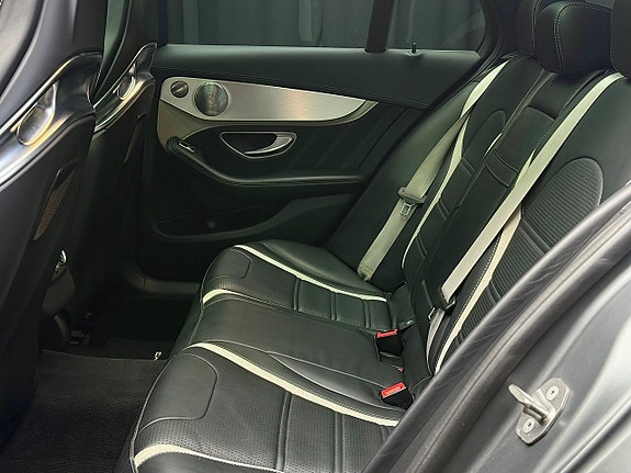 Mercedes-Benz C63 23 of 30