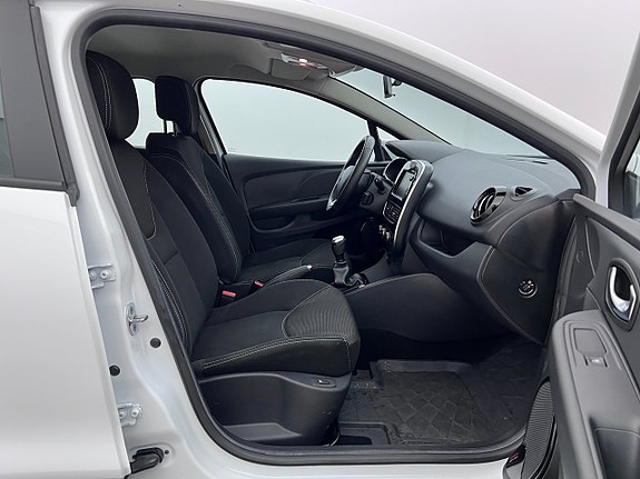 Renault Clio 14 of 23