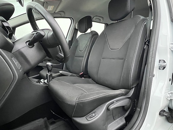 Renault Clio 13 of 23