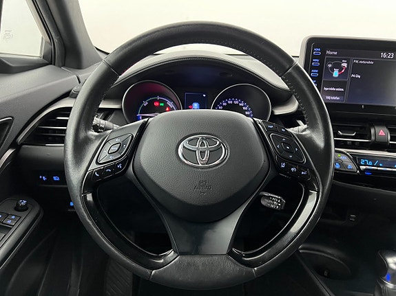 Toyota C-HR 19 of 22