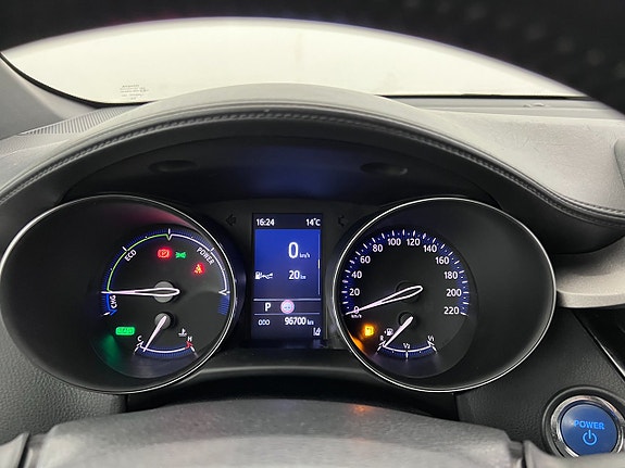 Toyota C-HR 20 of 22