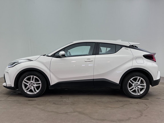 Toyota C-HR 3 of 22