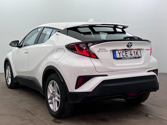 Toyota C-HR 4 of 22