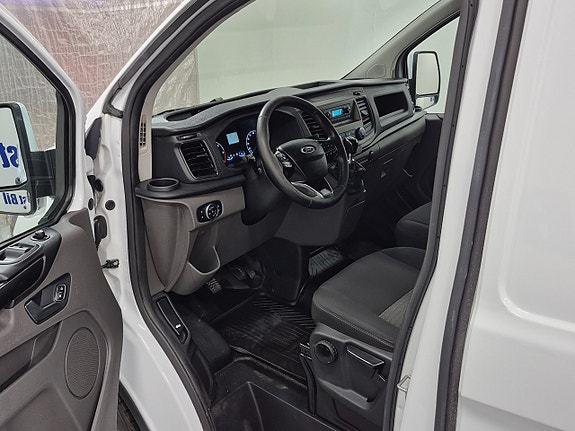 Ford Transit Custom 2 of 5