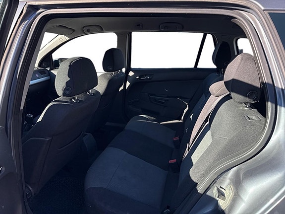 Opel Astra 10 of 21