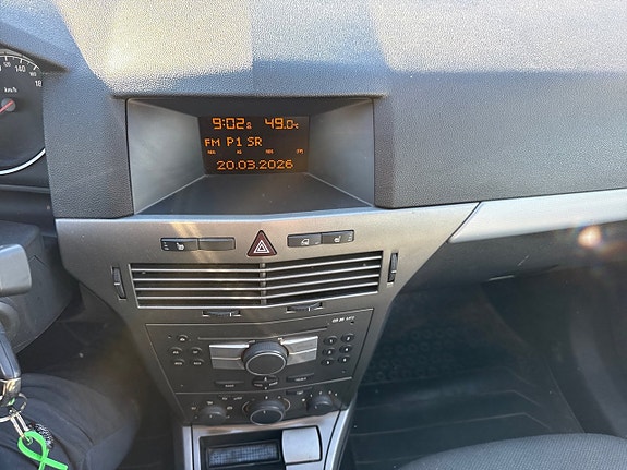 Opel Astra 12 of 21