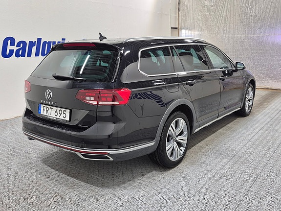 Volkswagen Passat Alltrack 4 of 5