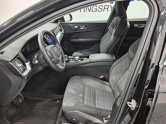 Volvo V60 2 of 11