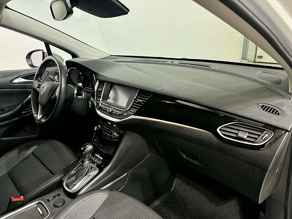 Opel Astra 4 of 5