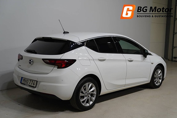 Opel Astra 3 of 5
