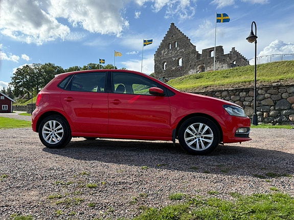 Volkswagen Polo 2 of 10
