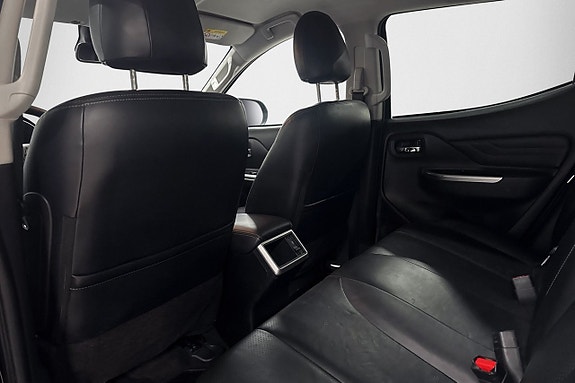 Mitsubishi L200 12 of 24