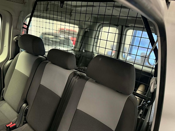 Volkswagen Caddy Maxi 14 of 14