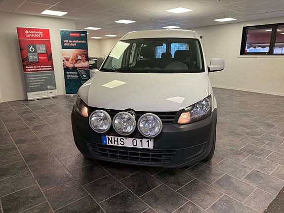 Volkswagen Caddy Maxi 2 of 5
