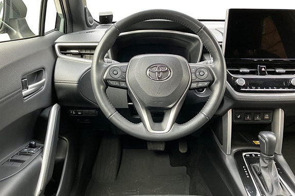 Toyota Corolla Cross 9 of 18