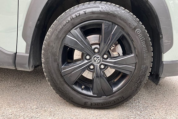 Toyota Corolla Cross 15 of 18