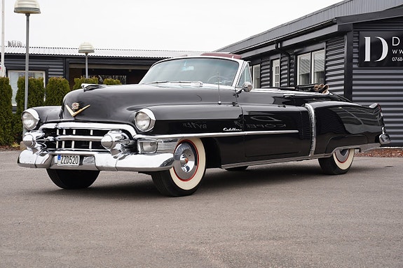 Cadillac Series 62 9 of 27