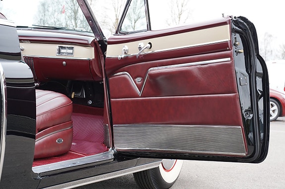 Cadillac Series 62 19 of 27