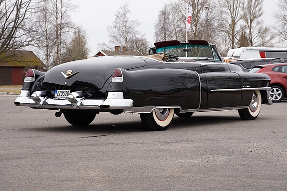 Cadillac Series 62 2 of 27
