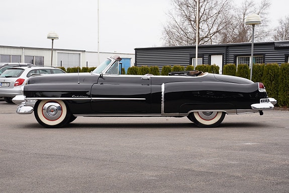 Cadillac Series 62 7 of 27