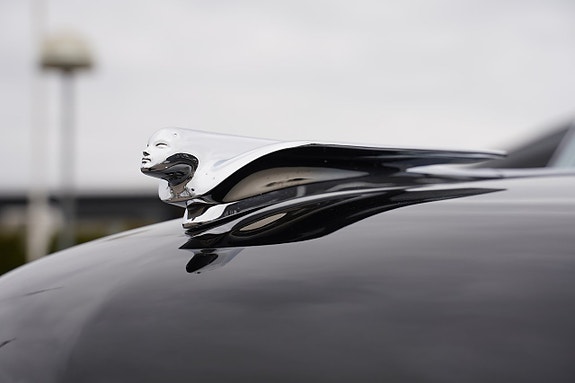 Cadillac Series 62 10 of 27