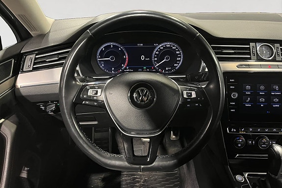 Volkswagen Passat Alltrack 13 of 19
