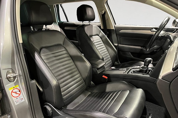 Volkswagen Passat Alltrack 15 of 19