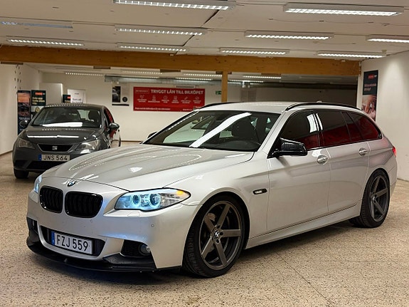 BMW 520d 3 of 5